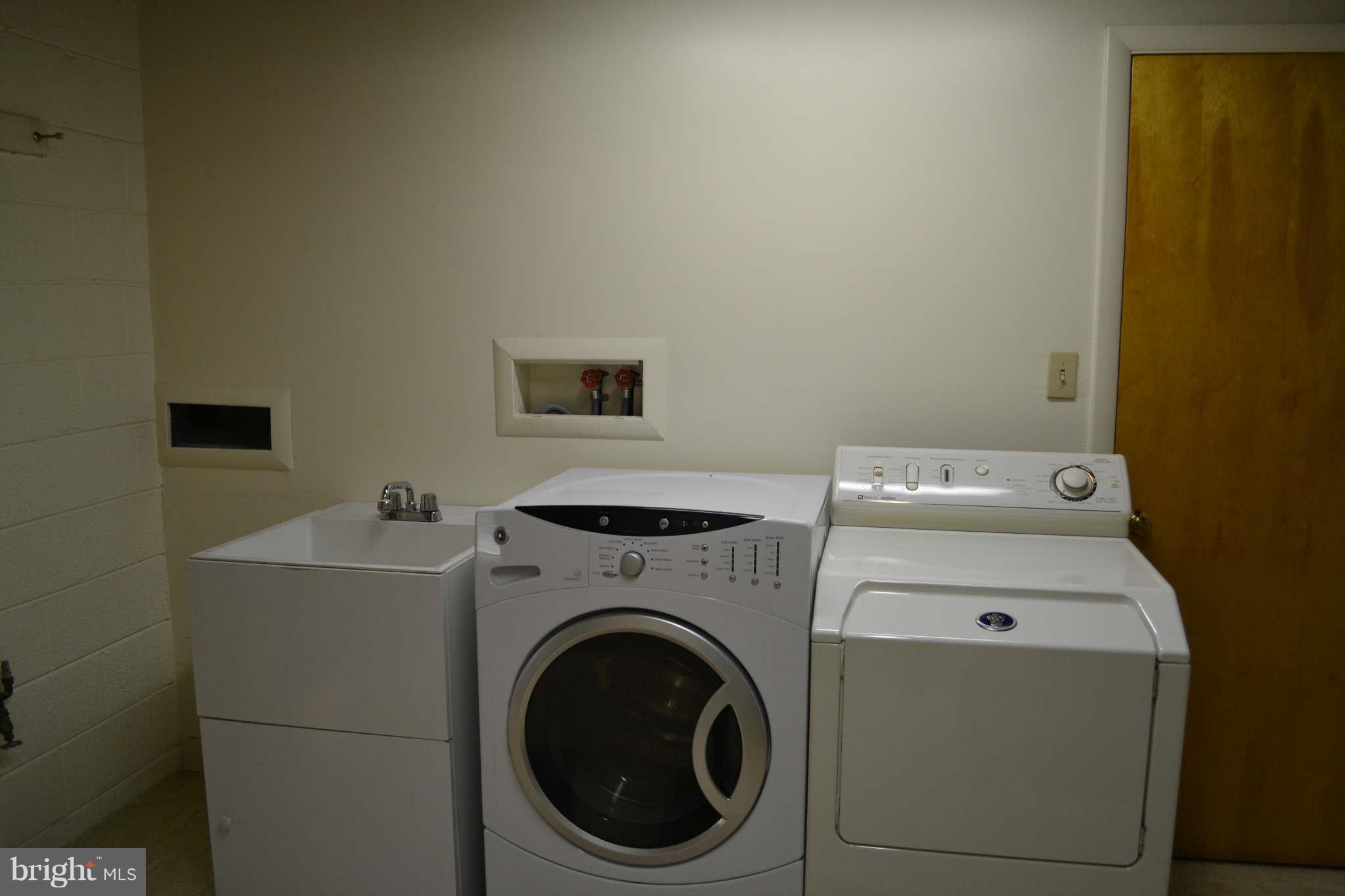 1904 Merrifields Drive Silver Spring, MD 20906 - Photo 8 of 16 Laundry room with wash tub