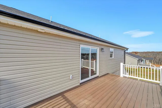 a house view with a outdoor space