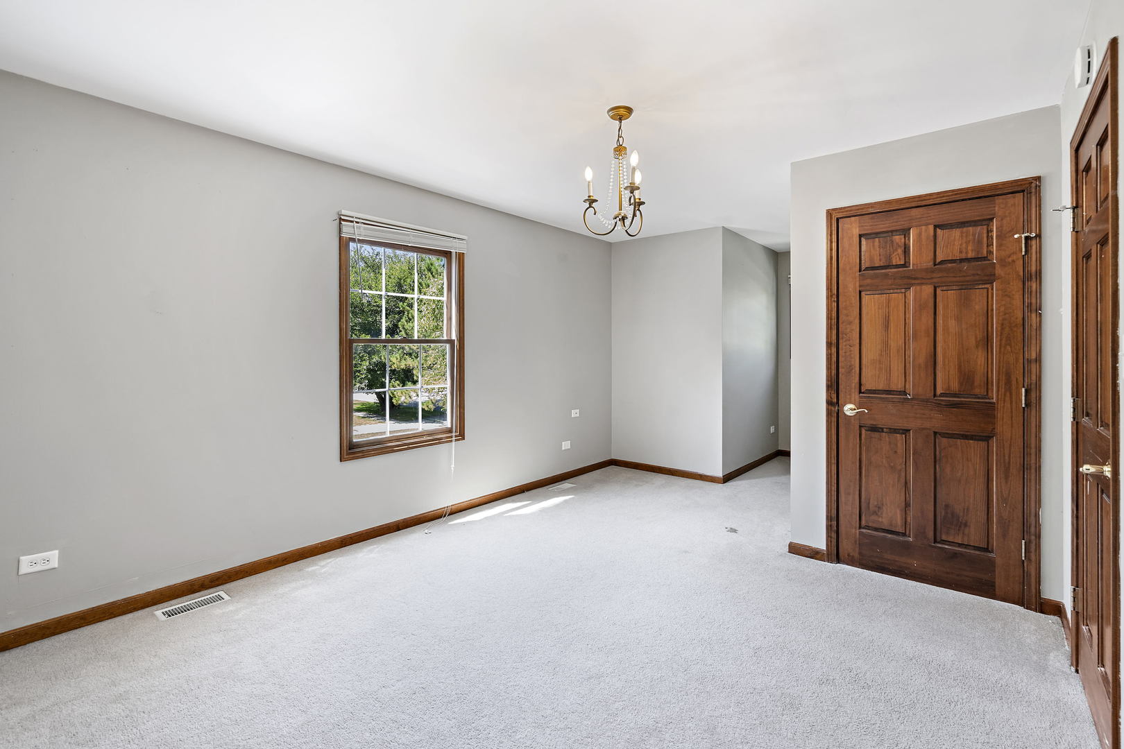 23501 West McClintock Road Channahon, IL 60410 - Photo 11 of 19 an empty room with windows