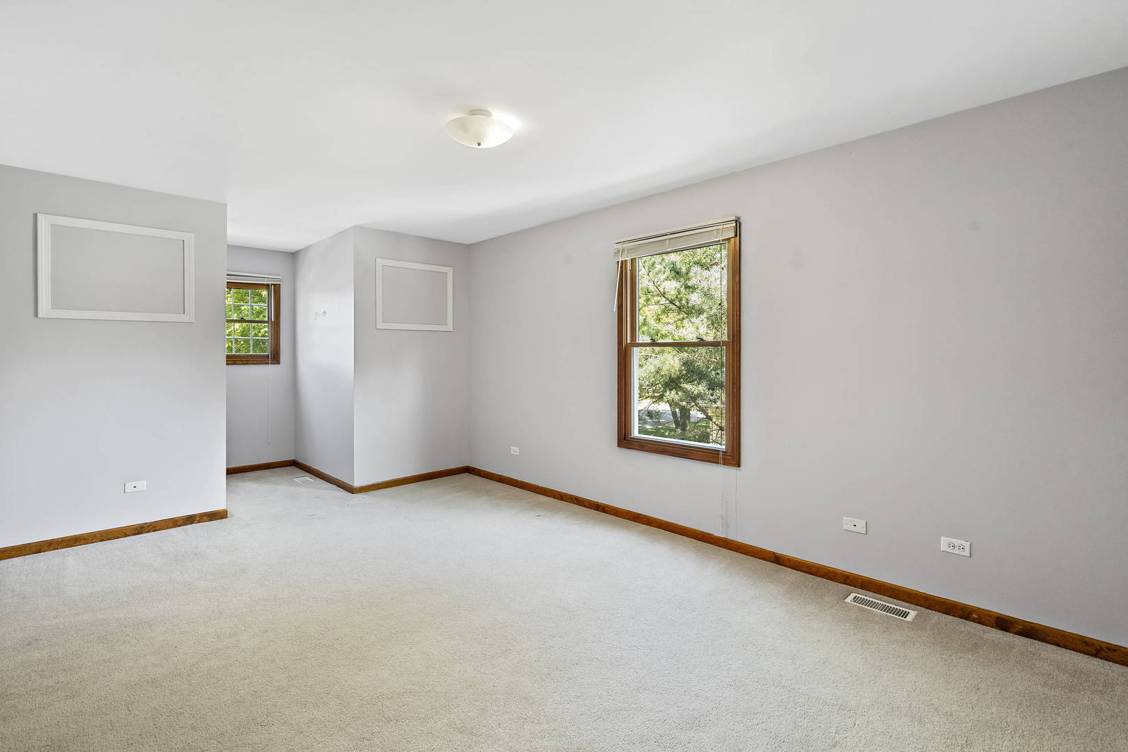 23501 West McClintock Road Channahon, IL 60410 - Photo 12 of 19 an empty room with windows