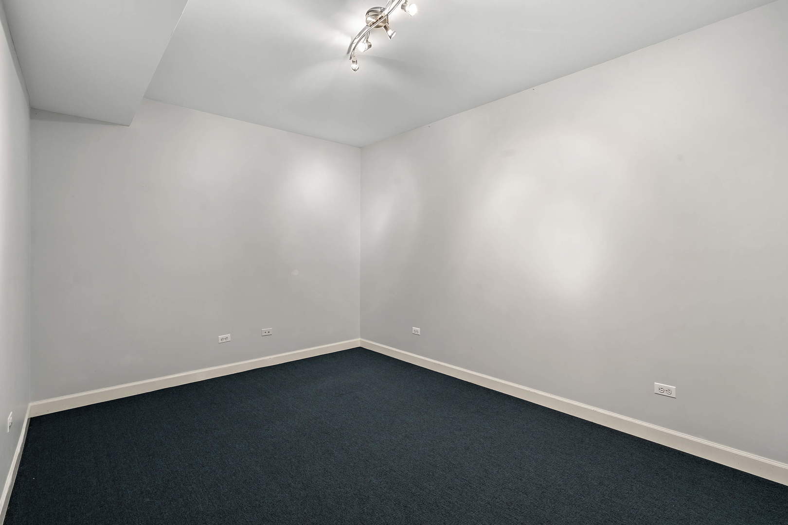 23501 West McClintock Road Channahon, IL 60410 - Photo 14 of 19 an empty room with a empty space and a window