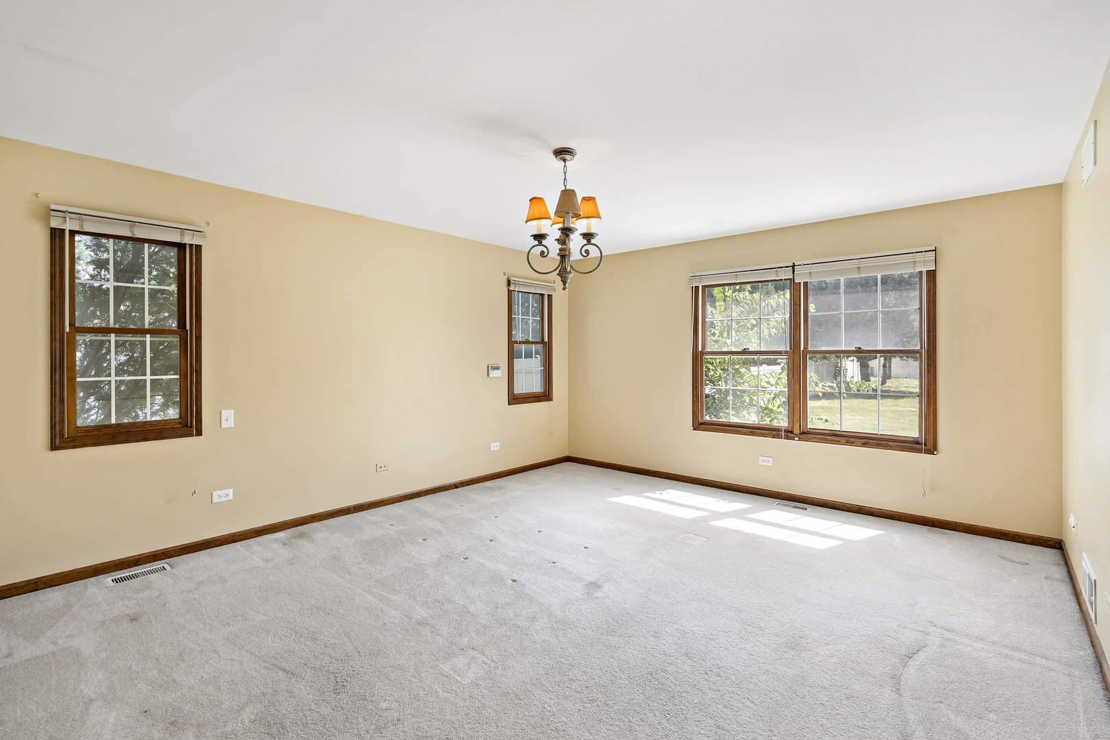 23501 West McClintock Road Channahon, IL 60410 - Photo 9 of 19 a view of an empty room with a window