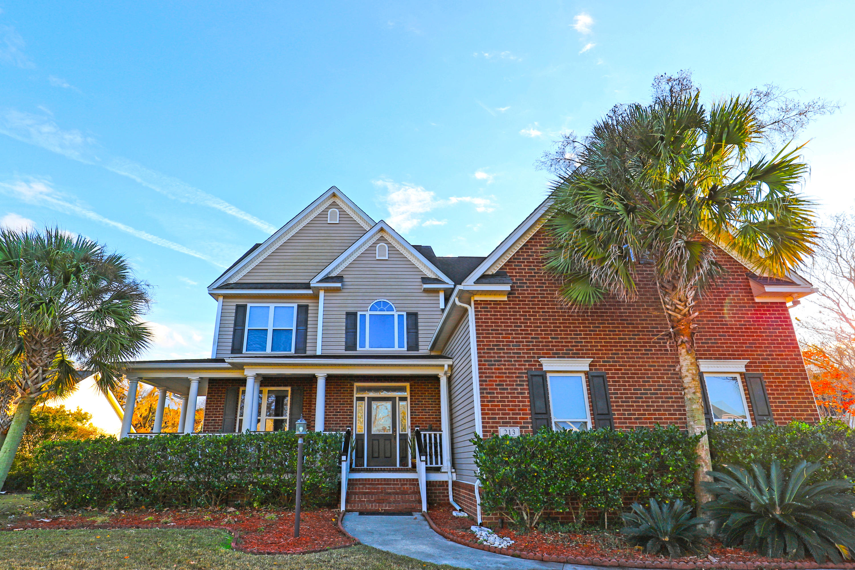 213 Harlech Way Charleston, SC 29414 - Photo 2 of 45 Front of Home