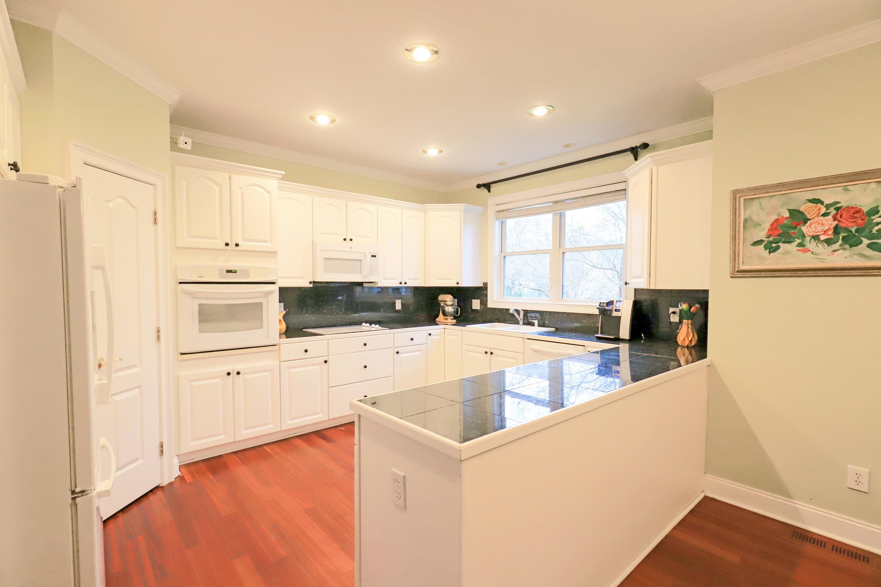 213 Harlech Way Charleston, SC 29414 - Photo 15 of 45 Kitchen