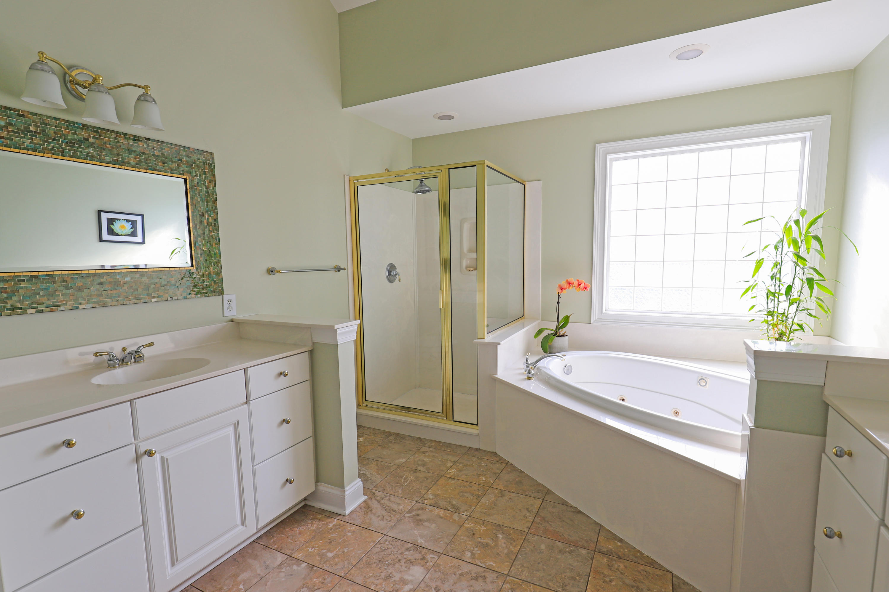 213 Harlech Way Charleston, SC 29414 - Photo 21 of 45 Master Bath