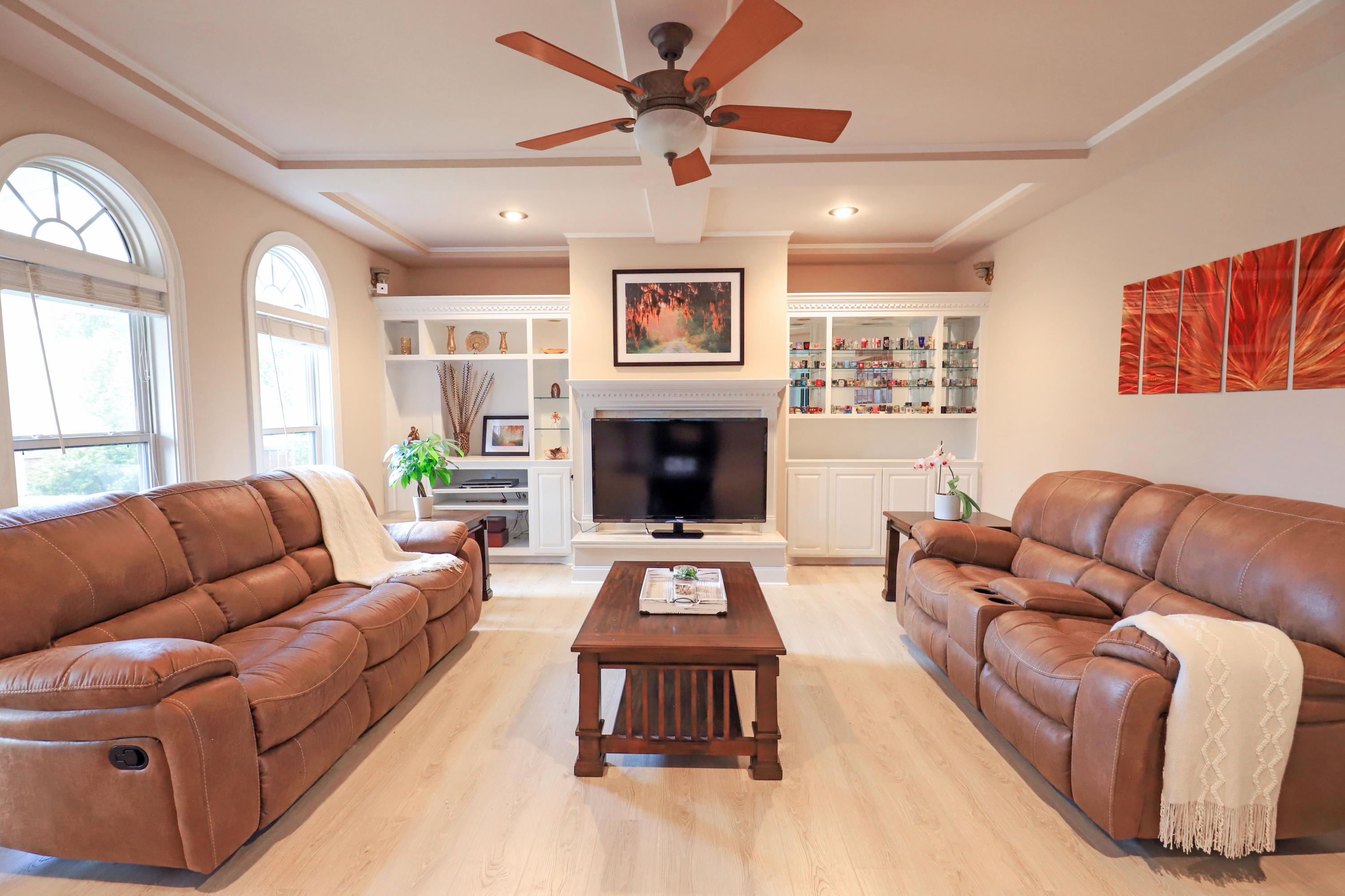 213 Harlech Way Charleston, SC 29414 - Photo 7 of 45 Living Room