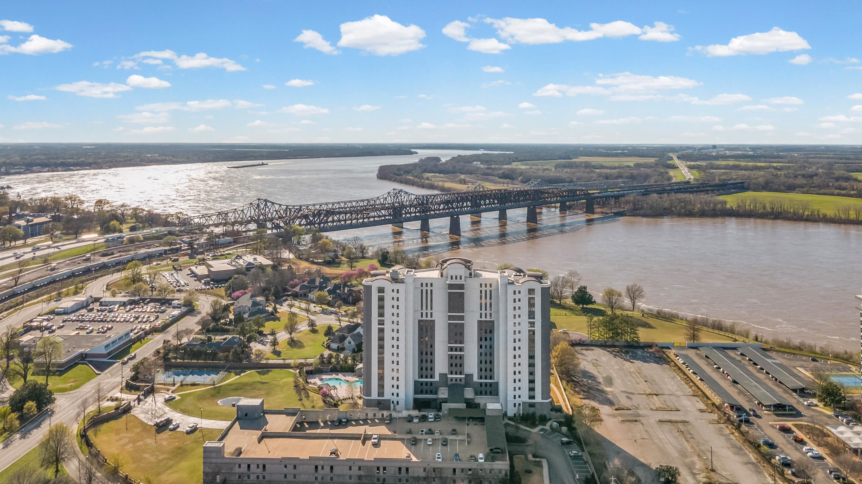 717 Riverside Drive, Unit 307 Memphis, TN 38103 - Photo 21 of 40