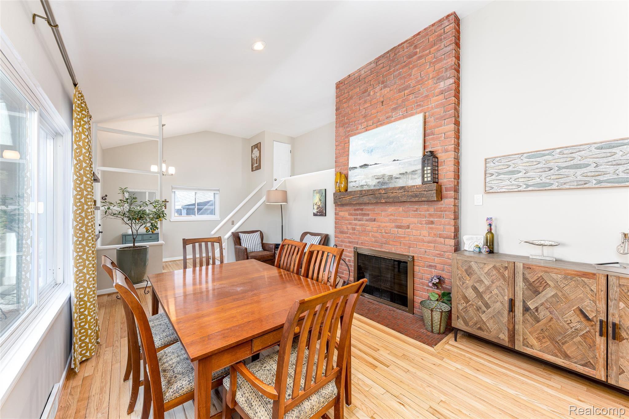 720 Sunset Road Ann Arbor, MI 48103 - Photo 10 of 36 720 Sunset Rd (20 of 39).jpg