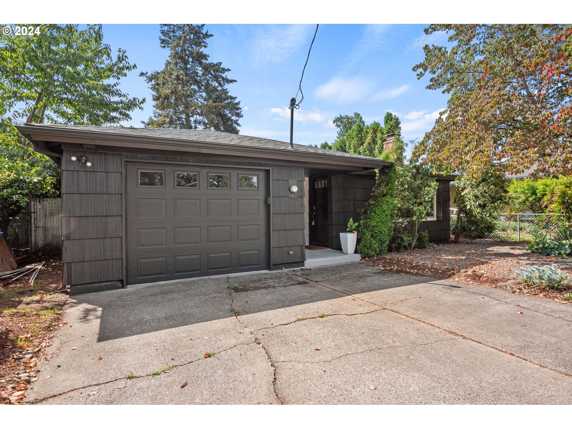 7650 Southeast Rural Street Portland, OR 97206 - Photo 11 of 43 Gallery Image 11
