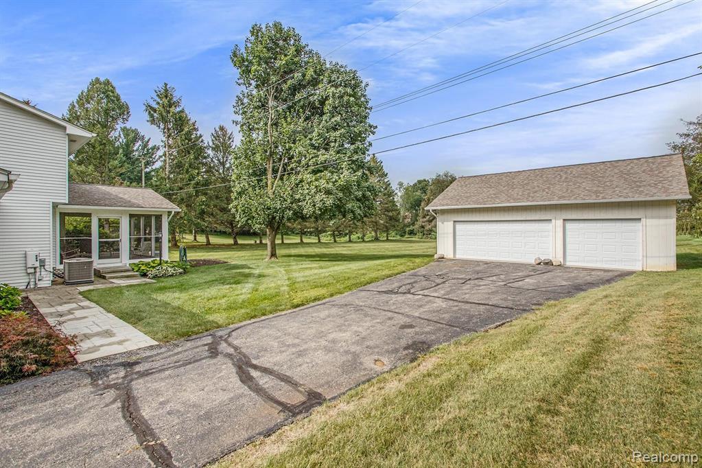 3426 Hadden Road Rochester, MI 48306 - Photo 35 of 44