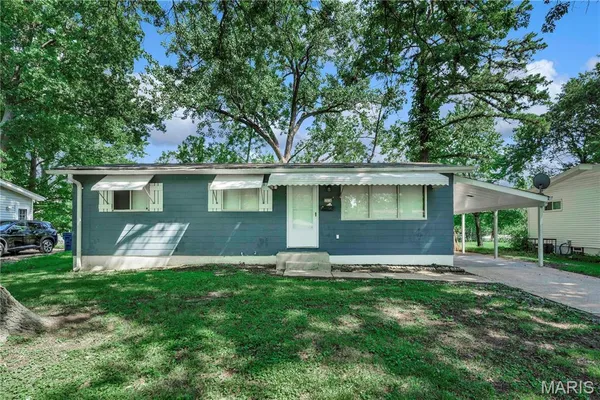 $1,300 | 1016 Forestwood Drive, Ferguson, MO 63135