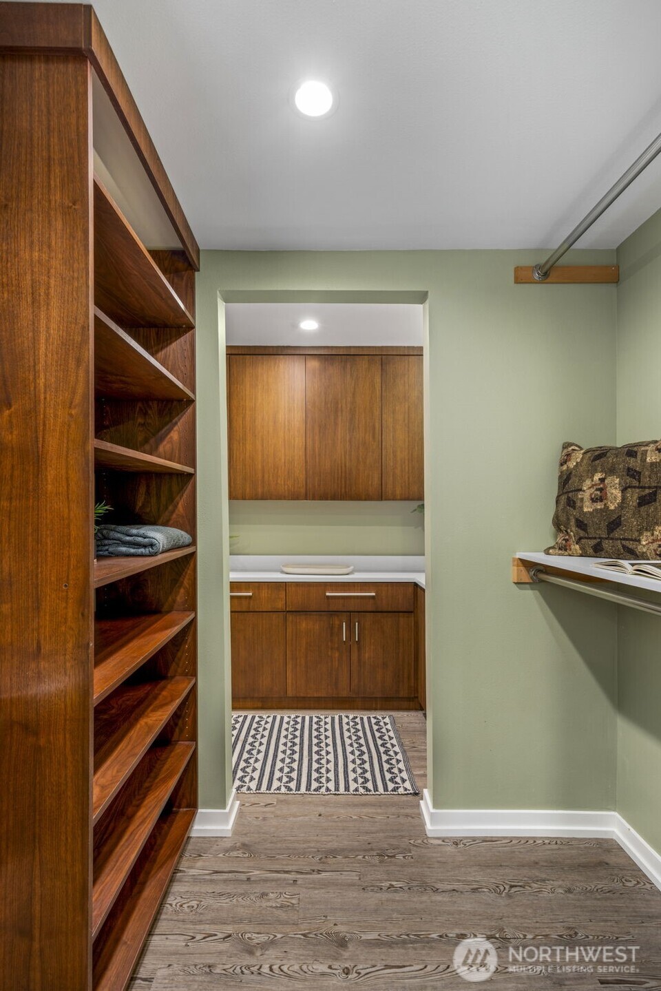 7001 Sand Point Way Northeast, Unit B212 Seattle, WA 98115 - Photo 16 of 32