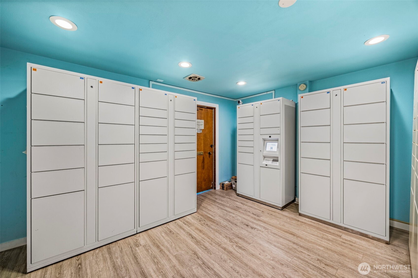 7001 Sand Point Way Northeast, Unit B212 Seattle, WA 98115 - Photo 22 of 32
