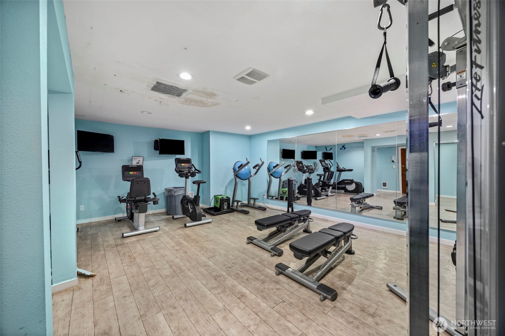 7001 Sand Point Way Northeast, Unit B212 Seattle, WA 98115 - Photo 23 of 32