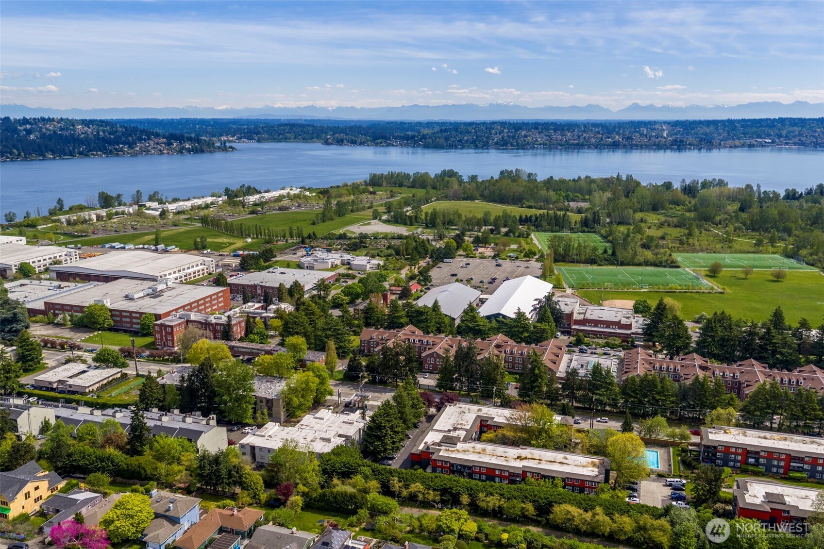 7001 Sand Point Way Northeast, Unit B212 Seattle, WA 98115 - Photo 31 of 32