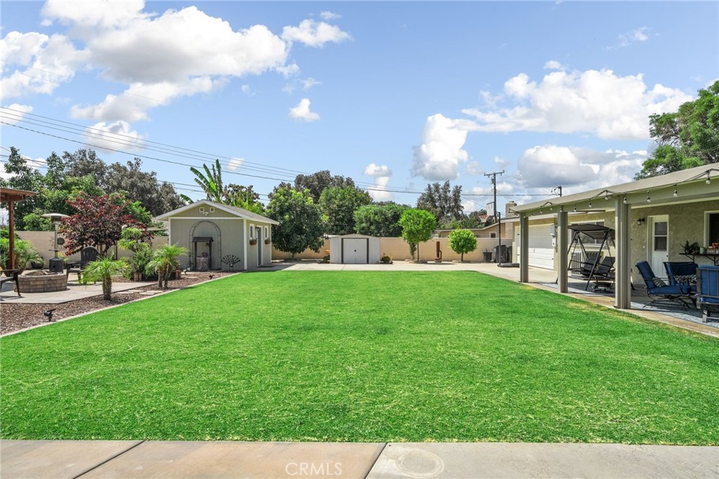609 Cardinal Lane Redlands, CA 92374 - Photo 27 of 41 Pristine Backyard