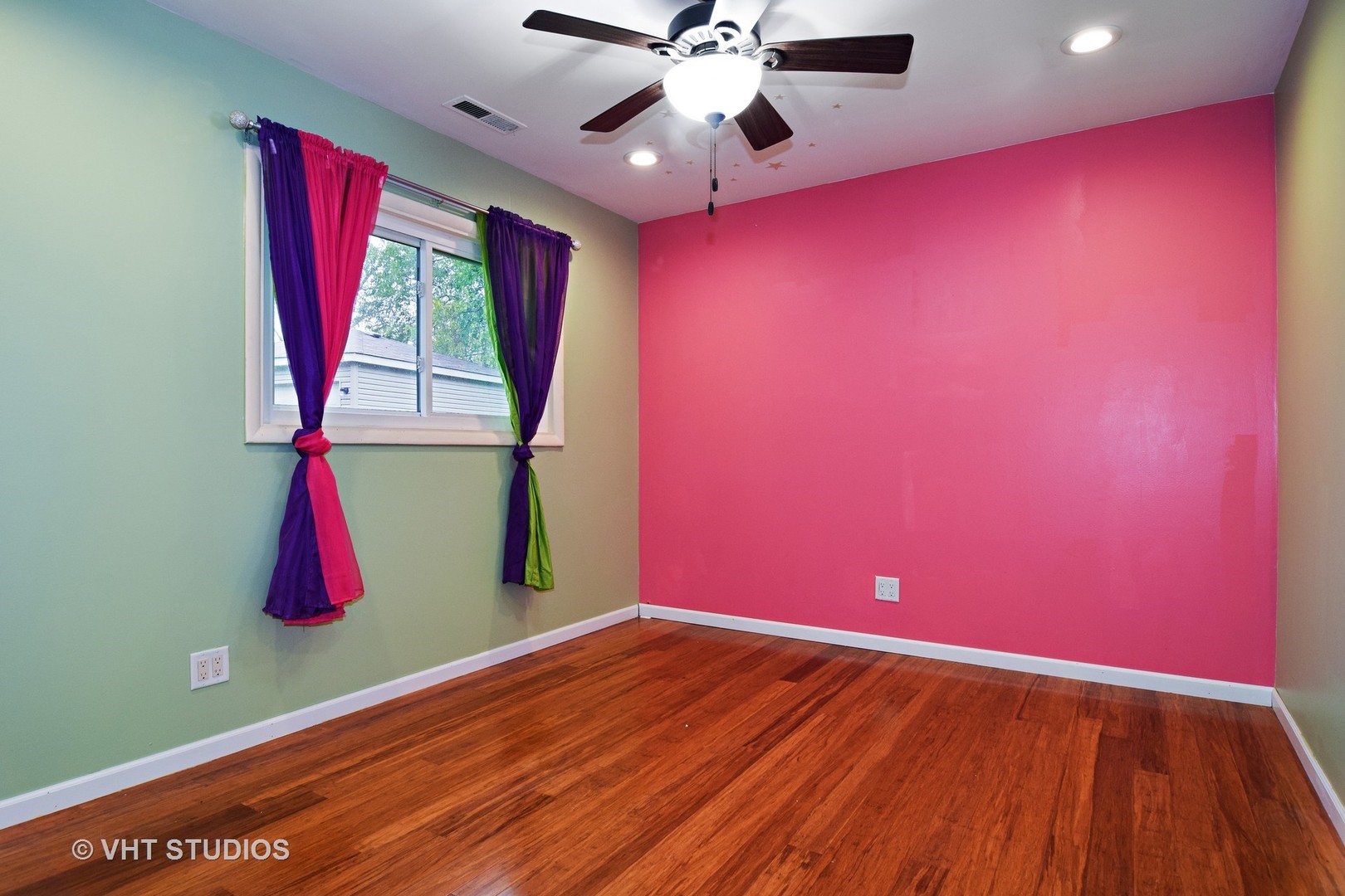 1675 Bedford Road Hoffman Estates, IL 60169 - Photo 11 of 15