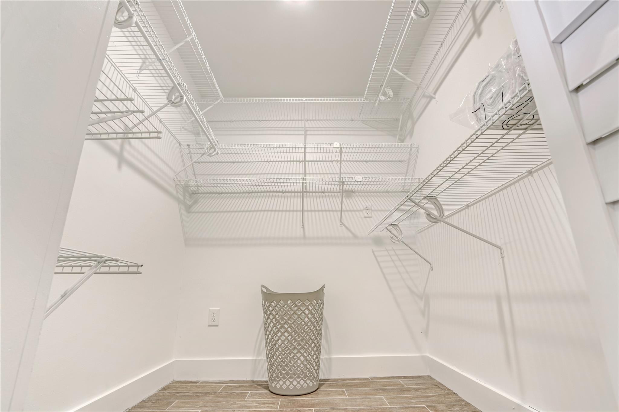 16643 Redwood Way Weston, FL 33326 - Photo 14 of 45 Photo 14