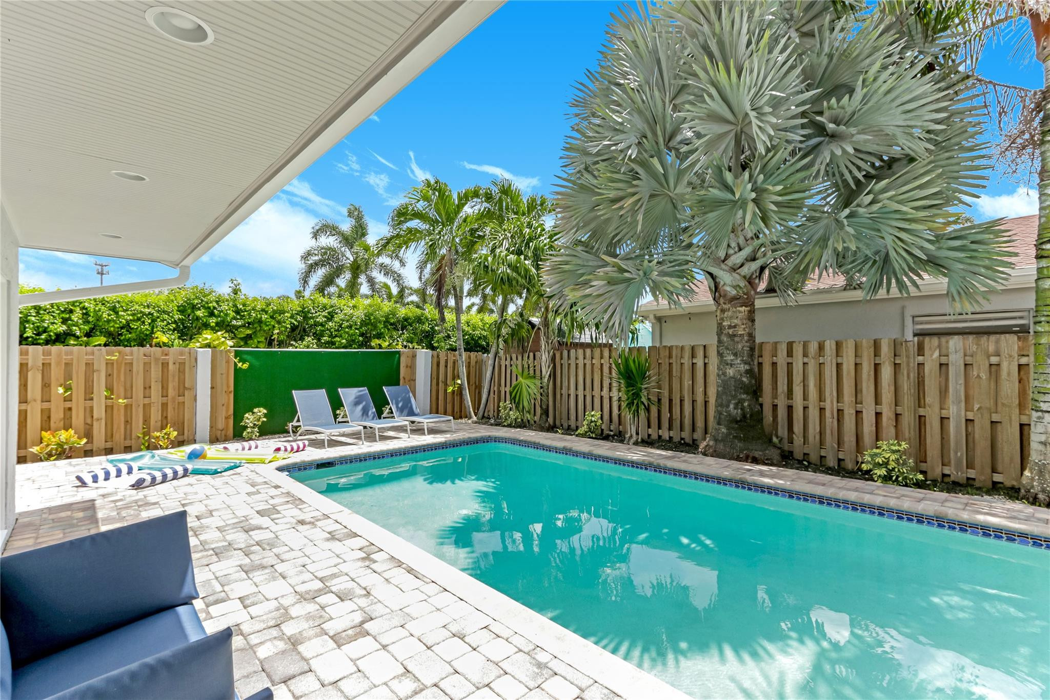 16643 Redwood Way Weston, FL 33326 - Photo 15 of 45 Photo 15