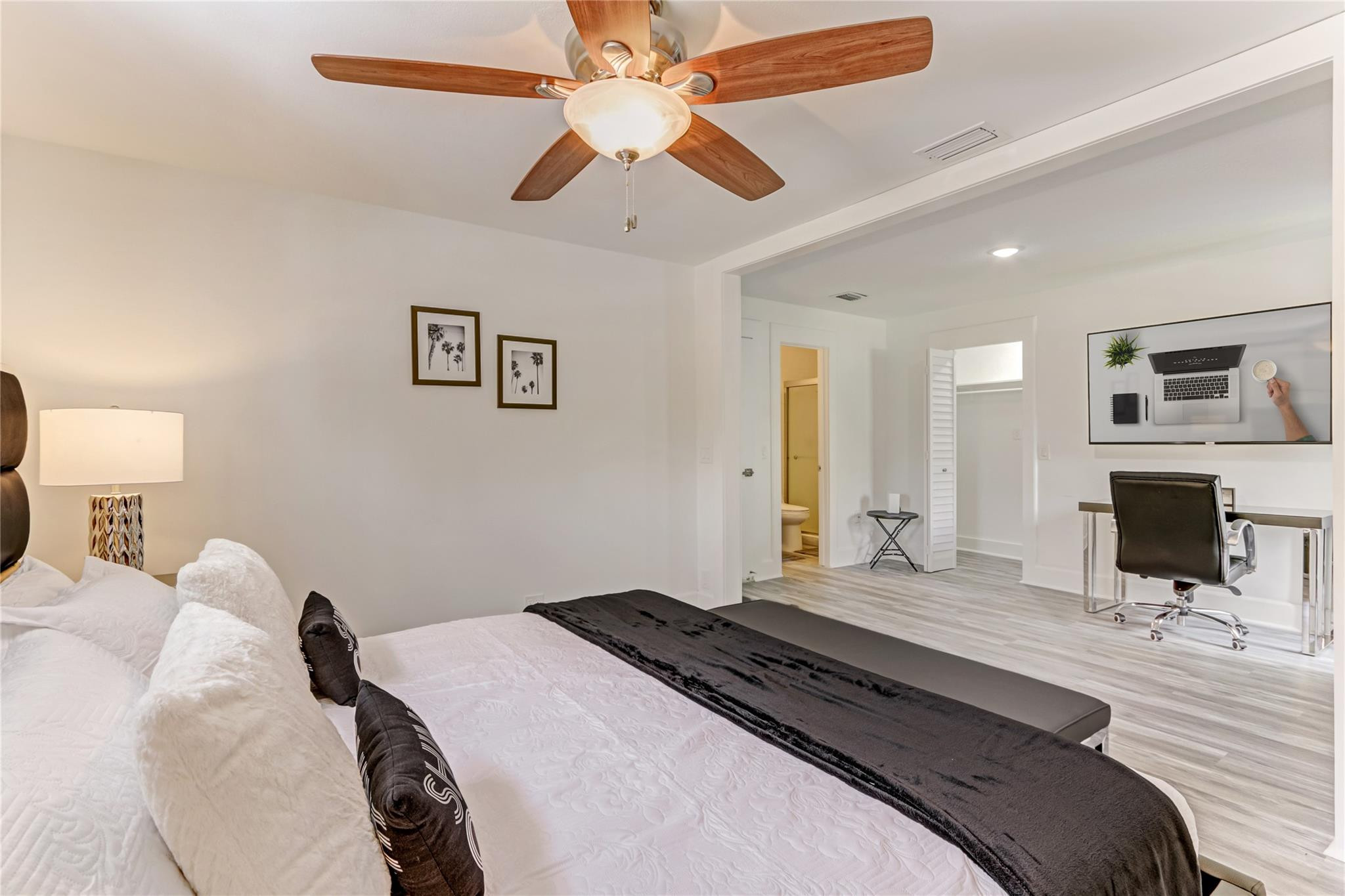 16643 Redwood Way Weston, FL 33326 - Photo 36 of 45 Photo 37