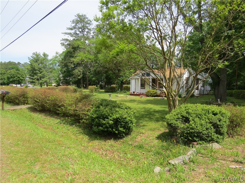 9621 Lori Road Chesterfield, VA 23832 - Photo 4 of 39 Gallery Image 4