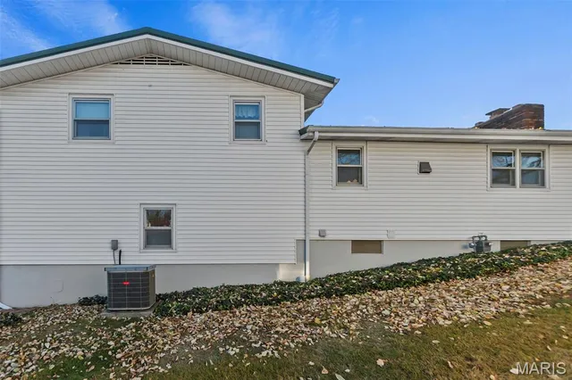 $199,000 | 1066 Hume Street, Perryville, MO 63775