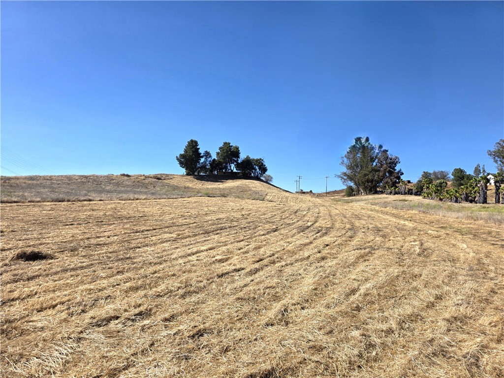 30925 Nicolas Road Temecula, CA 92591 - Photo 18 of 27