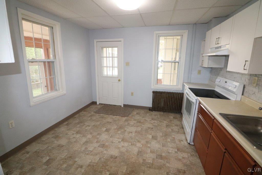 1886 Dinkey Road Lehighton, PA 18235 - Photo 11 of 39 Kitchen