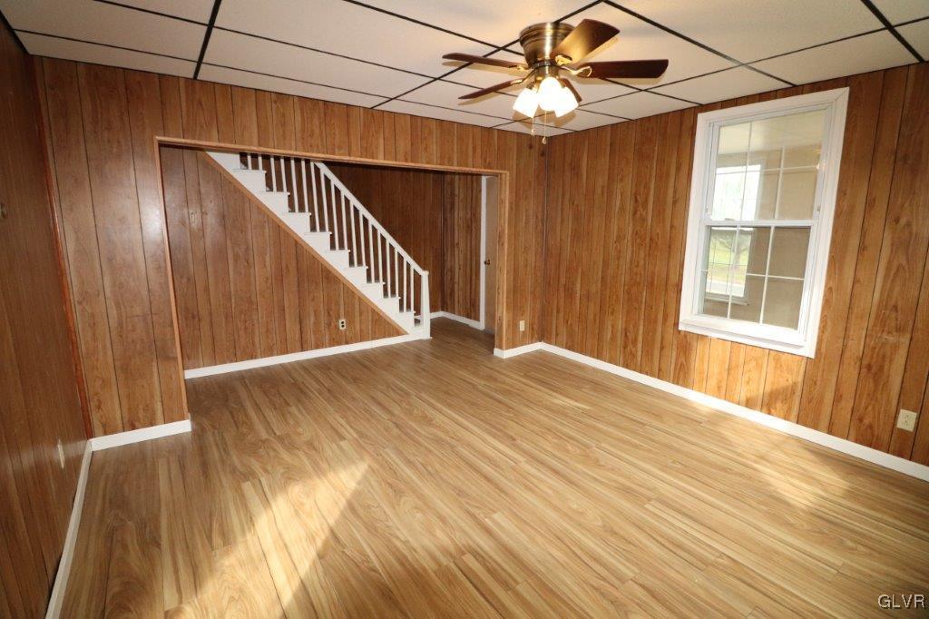 1886 Dinkey Road Lehighton, PA 18235 - Photo 7 of 39 Living Room