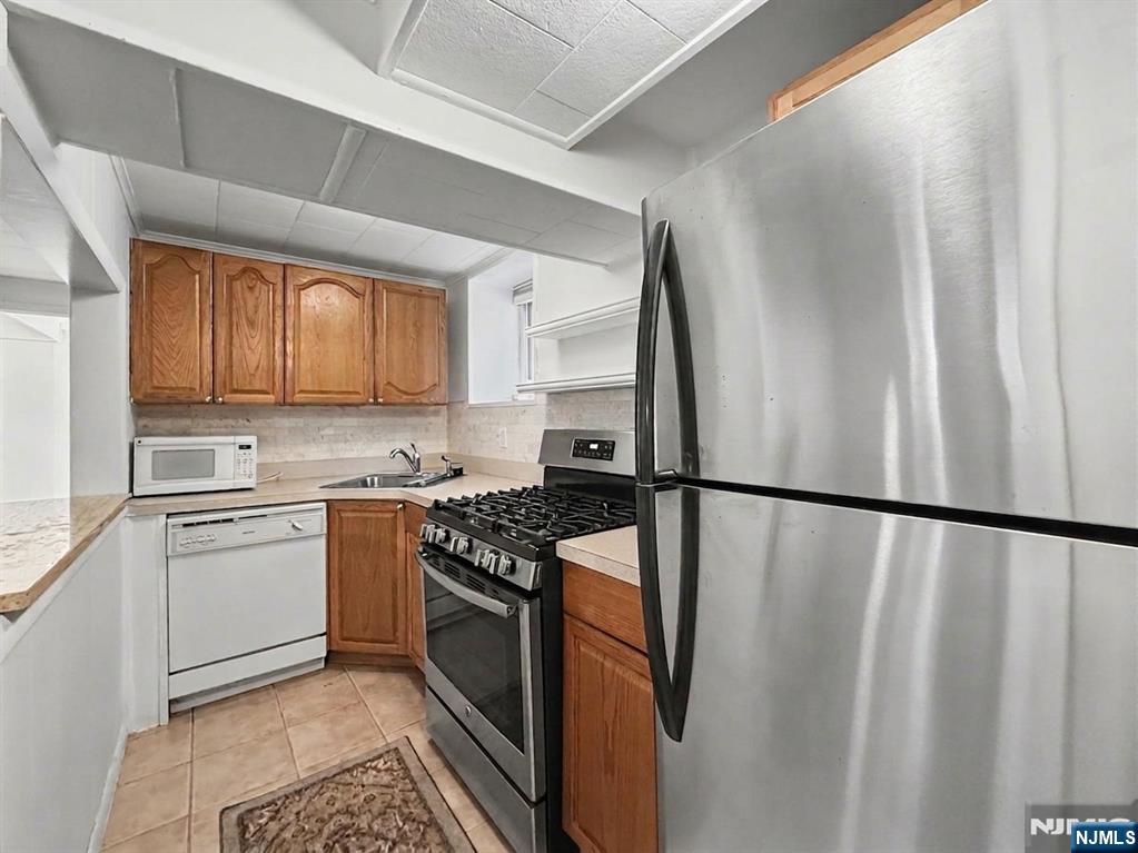 8 Martin Road Verona, NJ 07044 - Photo 19 of 30 Gallery Image 19