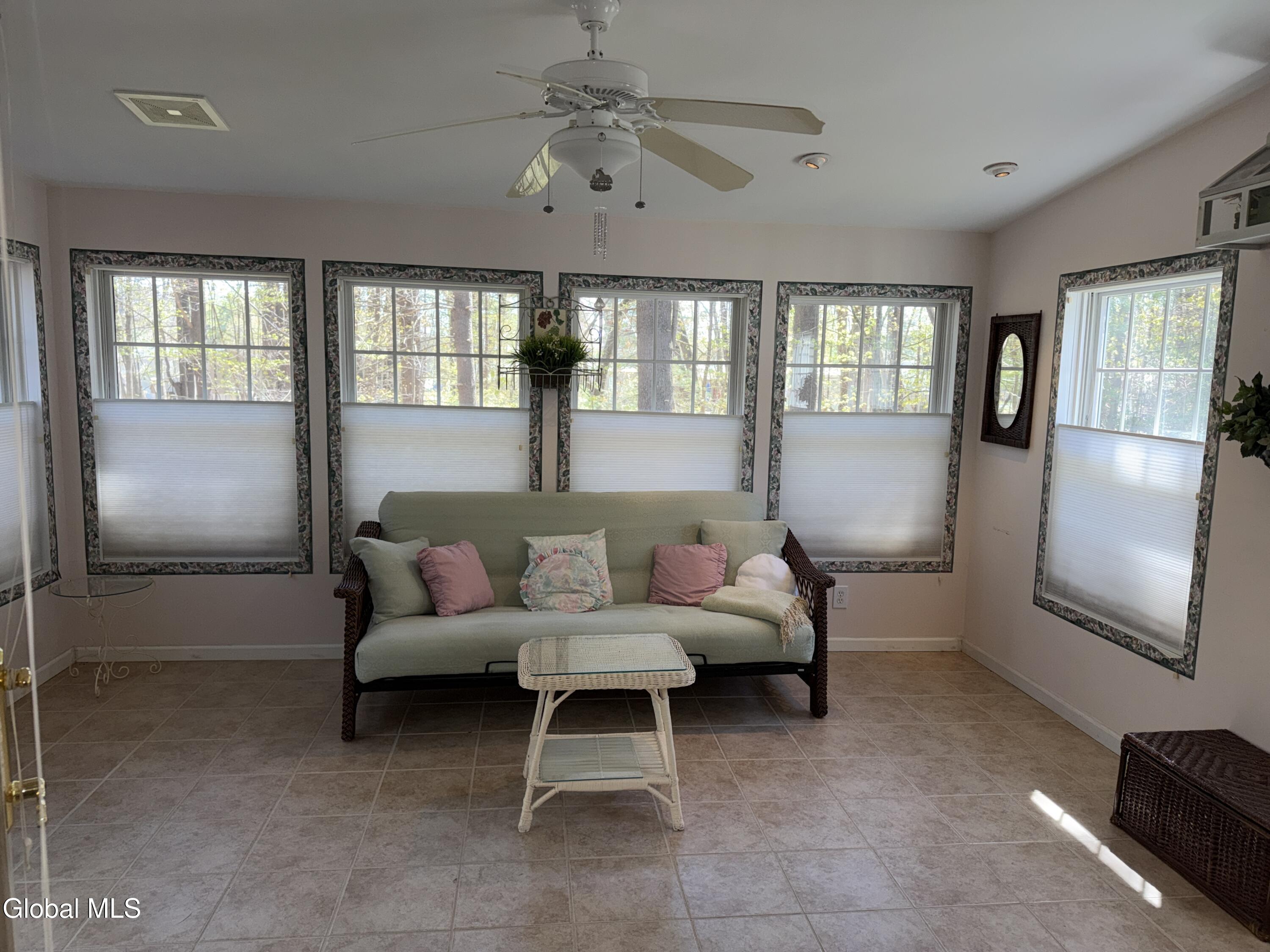 3 Donegal Way Wilton, NY 12866 - Photo 12 of 44 IMG_0794