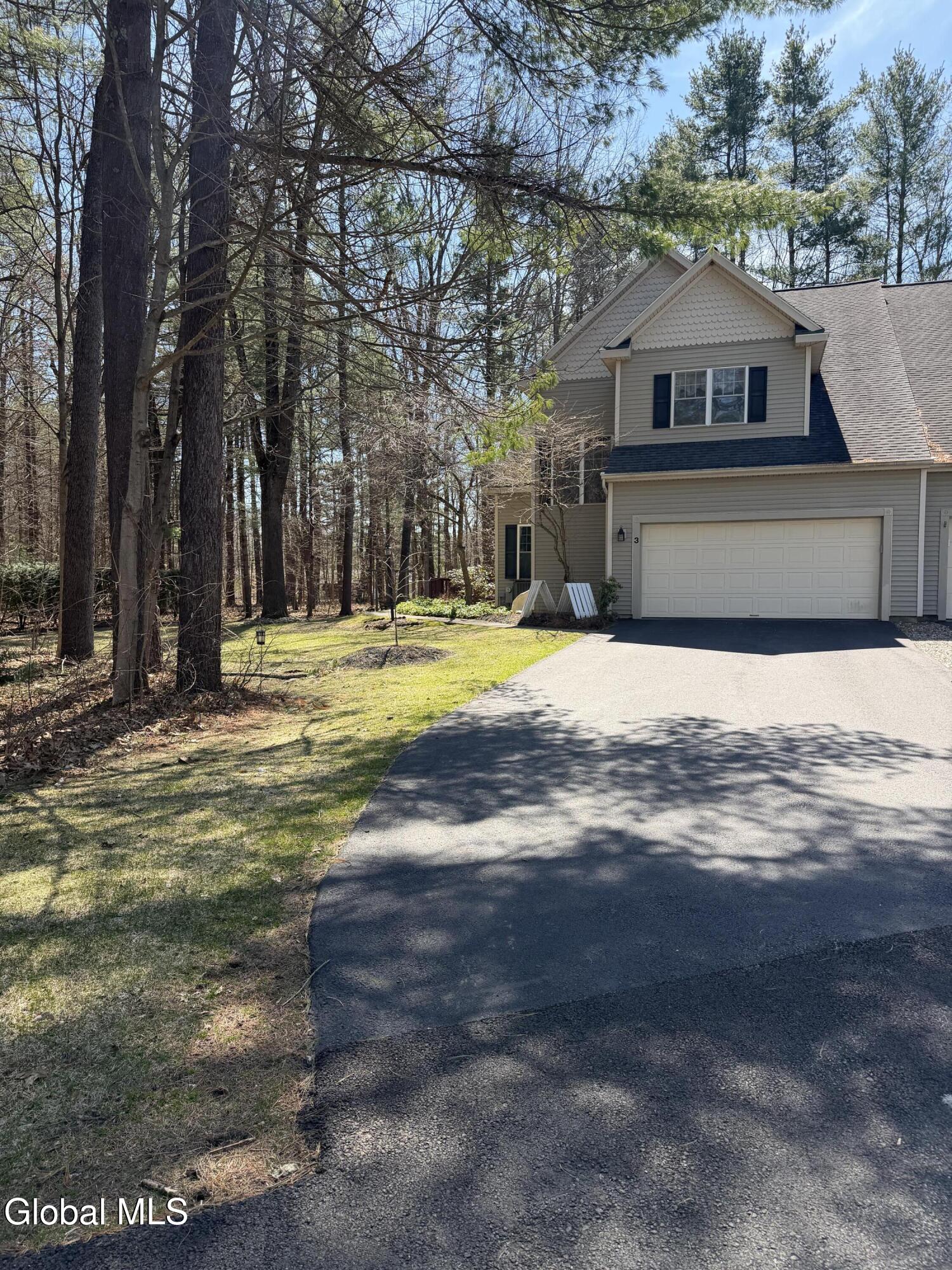 3 Donegal Way Wilton, NY 12866 - Photo 4 of 44 IMG_0611