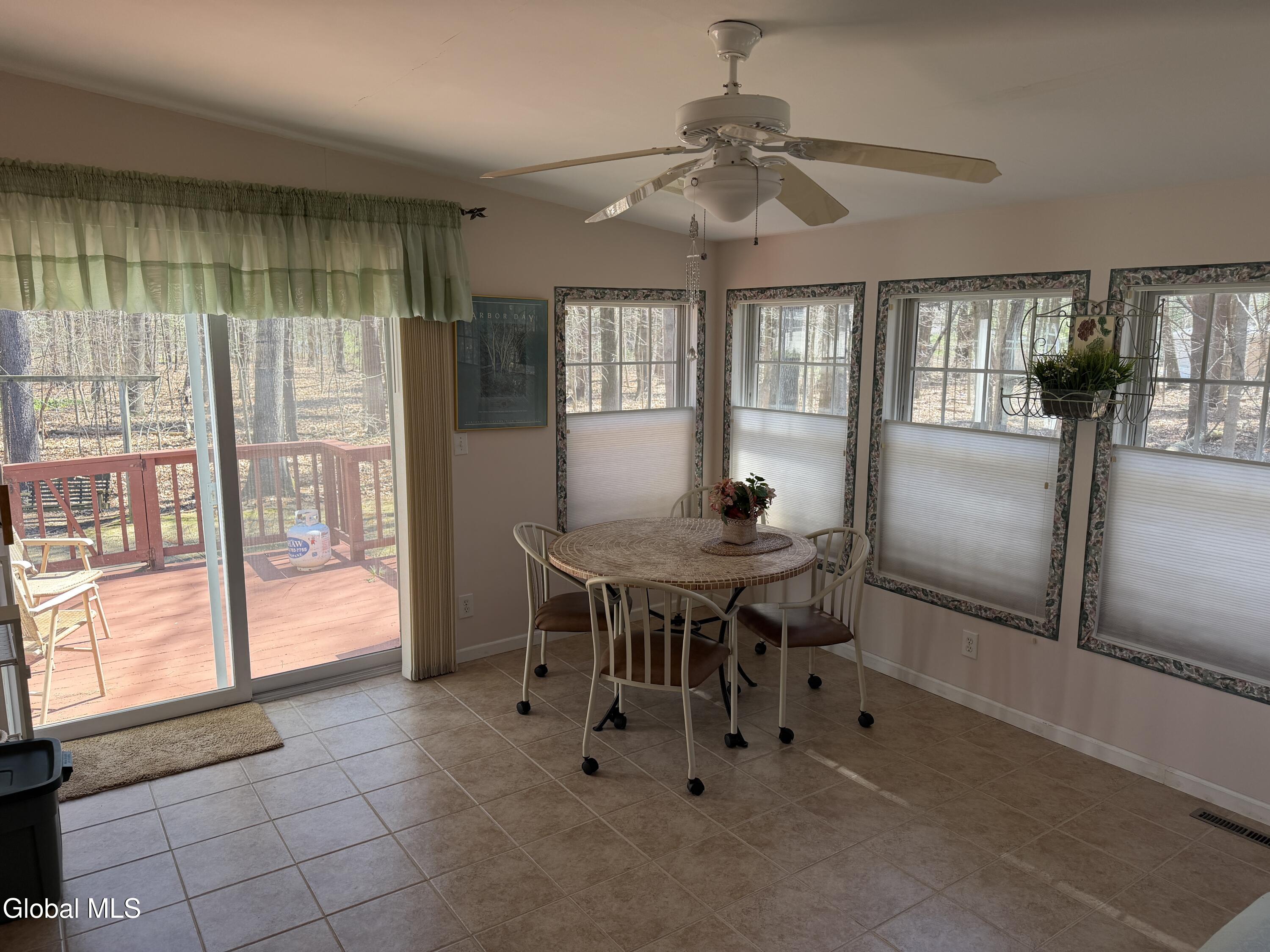 3 Donegal Way Wilton, NY 12866 - Photo 10 of 44 IMG_0627