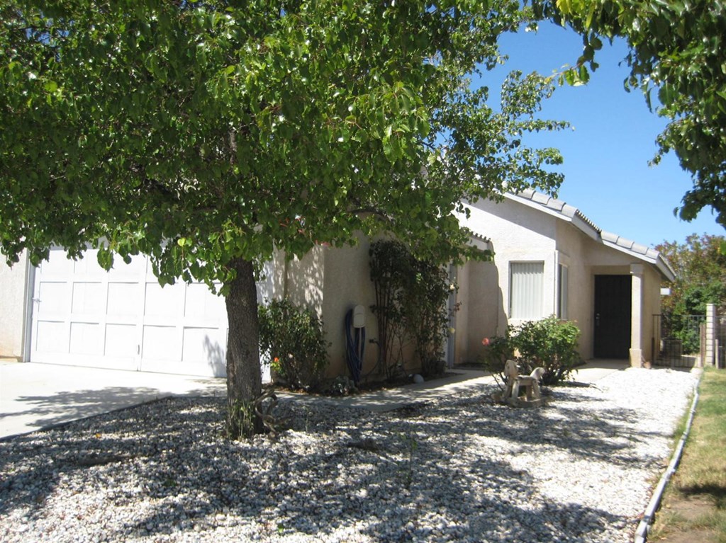 14572 Foothill Road Victorville, CA 92394 - Photo 1 of 1