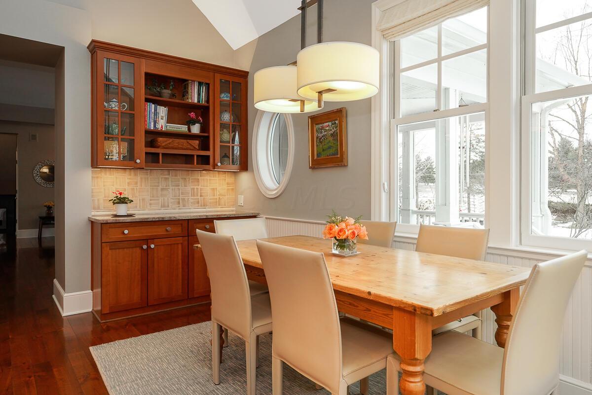 3750 Alward Road Southwest Pataskala, OH 43062 - Photo 16 of 60 Casual Dining Area