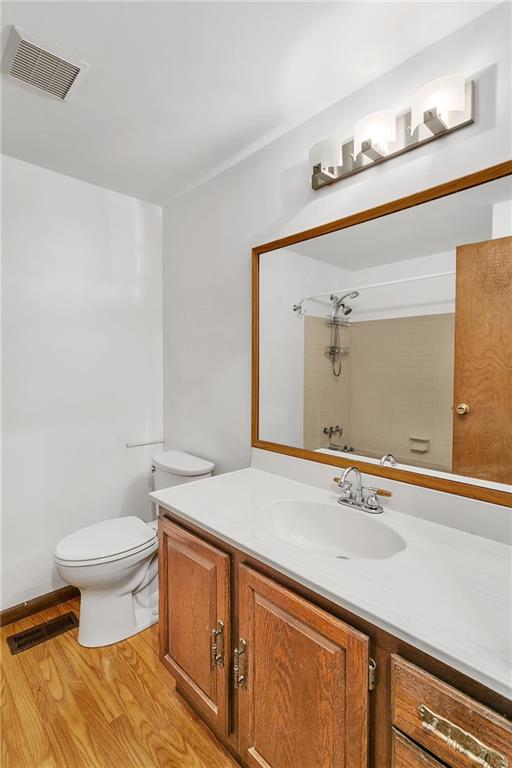 25 Pheasant Run Drive Export, PA 15632 - Photo 17 of 25 a bathroom with a sink and a toilet