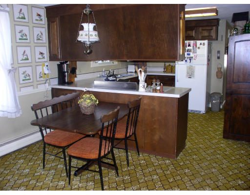 66 Squassick Road West Springfield, MA 01089 - Photo 3 of 8 Gallery Image 3