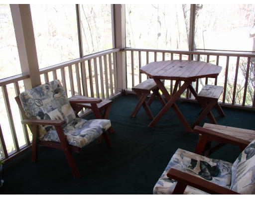 66 Squassick Road West Springfield, MA 01089 - Photo 6 of 8 Gallery Image 6