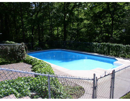 66 Squassick Road West Springfield, MA 01089 - Photo 8 of 8 Gallery Image 8