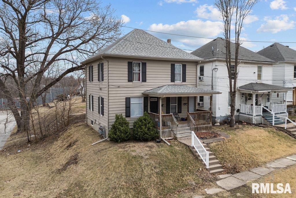 1102 18th Street Moline, IL 61265 - Photo 2 of 25 Gallery Image 2