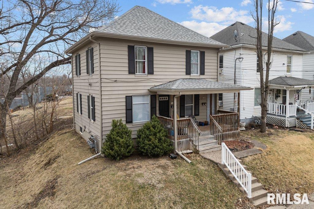 1102 18th Street Moline, IL 61265 - Photo 3 of 25 Gallery Image 3