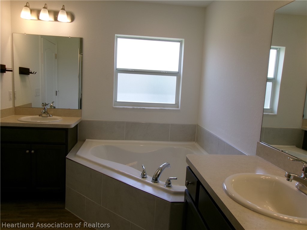 512 Central Ridge Lane Frostproof, FL 33843 - Photo 11 of 19