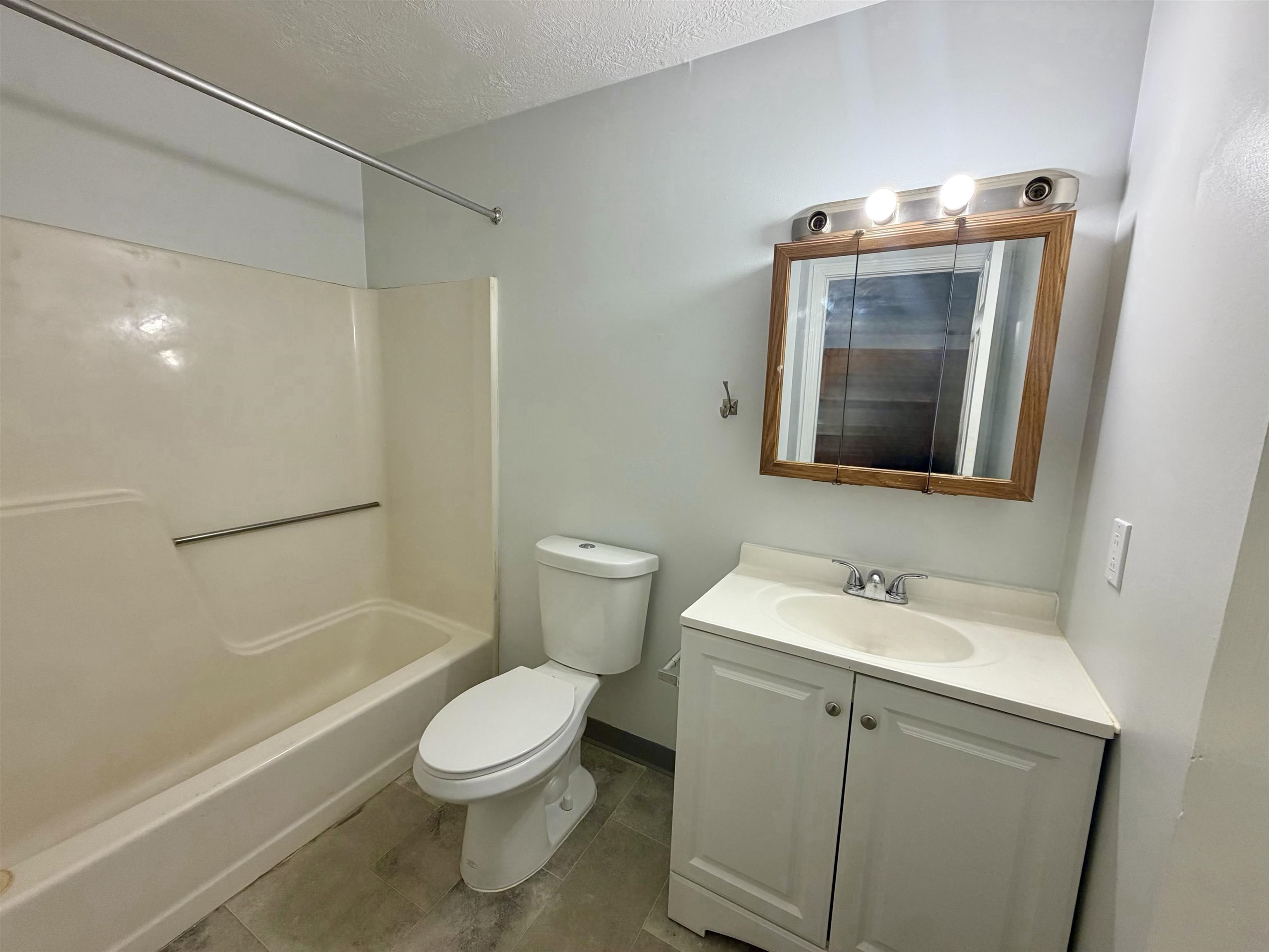 45 Log Street, Unit 2F Manchester, NH 03102 - Photo 7 of 10