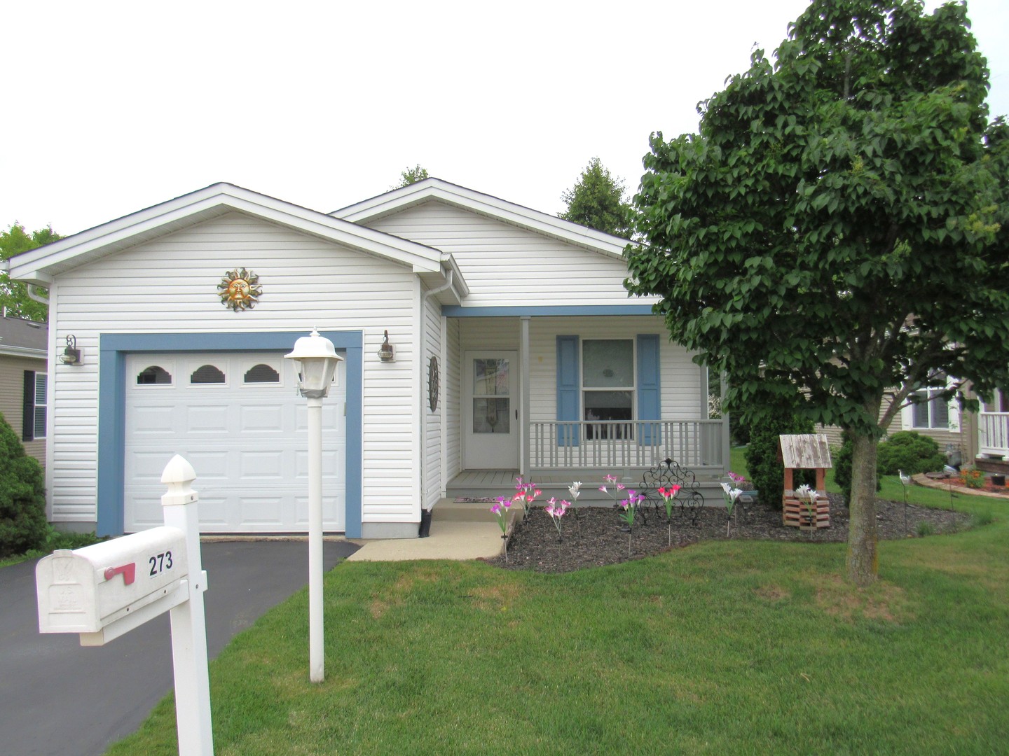 273 Rodeo Drive Grayslake, IL 60030 - Photo 1 of 25 Gallery Image 1