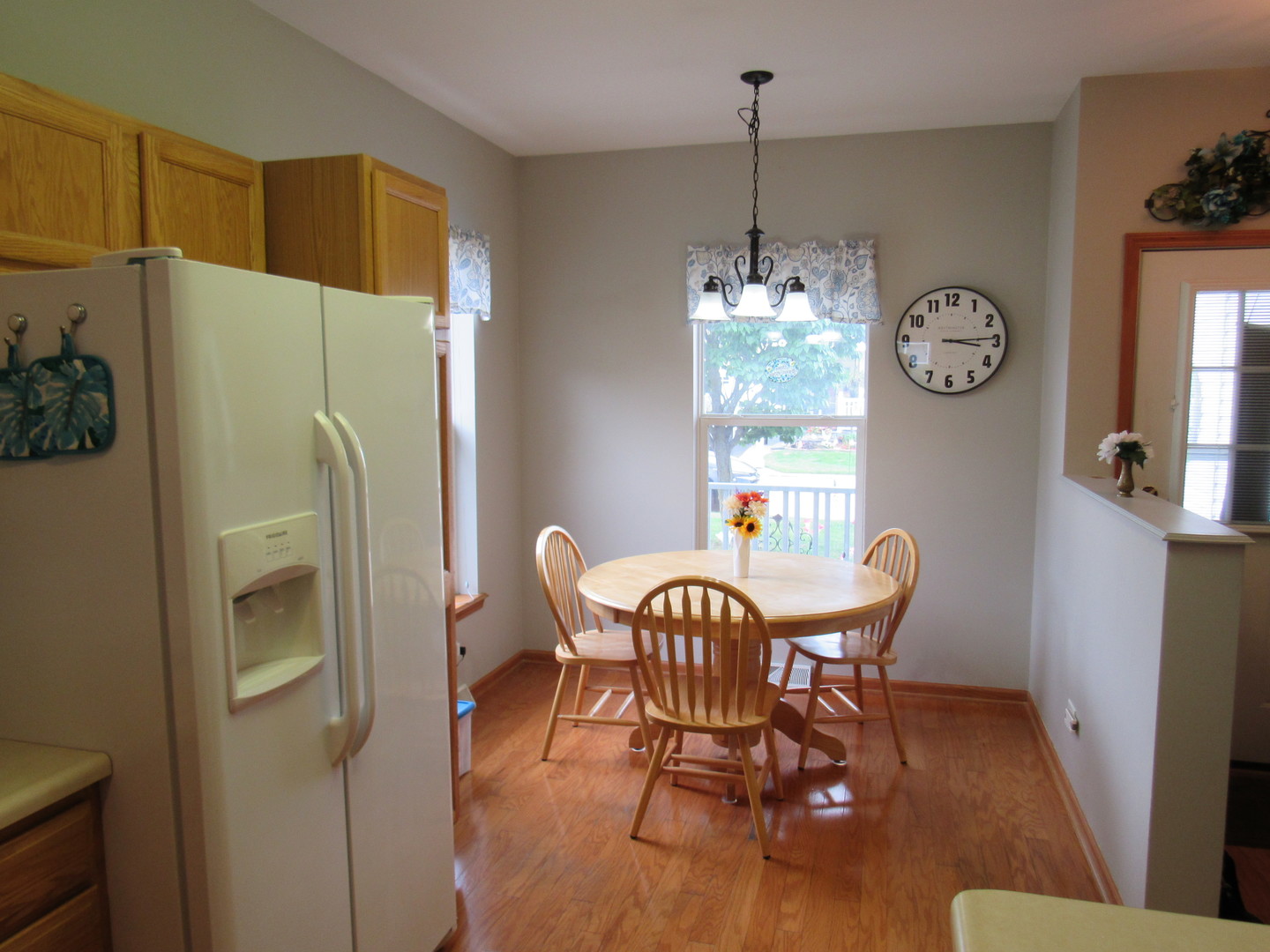 273 Rodeo Drive Grayslake, IL 60030 - Photo 6 of 25 Gallery Image 6
