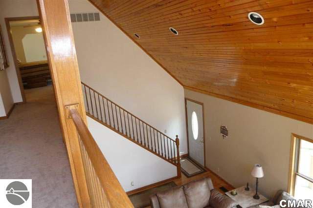 11852 South Littlefield Road Blanchard, MI 49310 - Photo 18 of 25 1774565-17.JPG