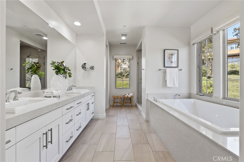 49 Saddlehorn Irvine, CA 92602 - Photo 36 of 73