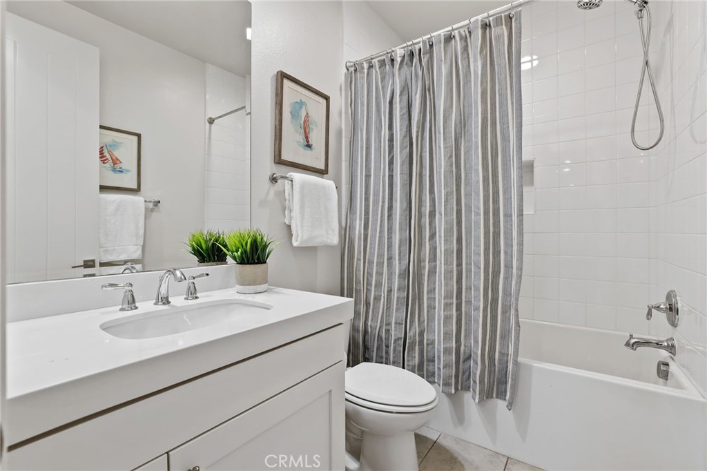 49 Saddlehorn Irvine, CA 92602 - Photo 41 of 73 a bathroom with a sink toilet and shower