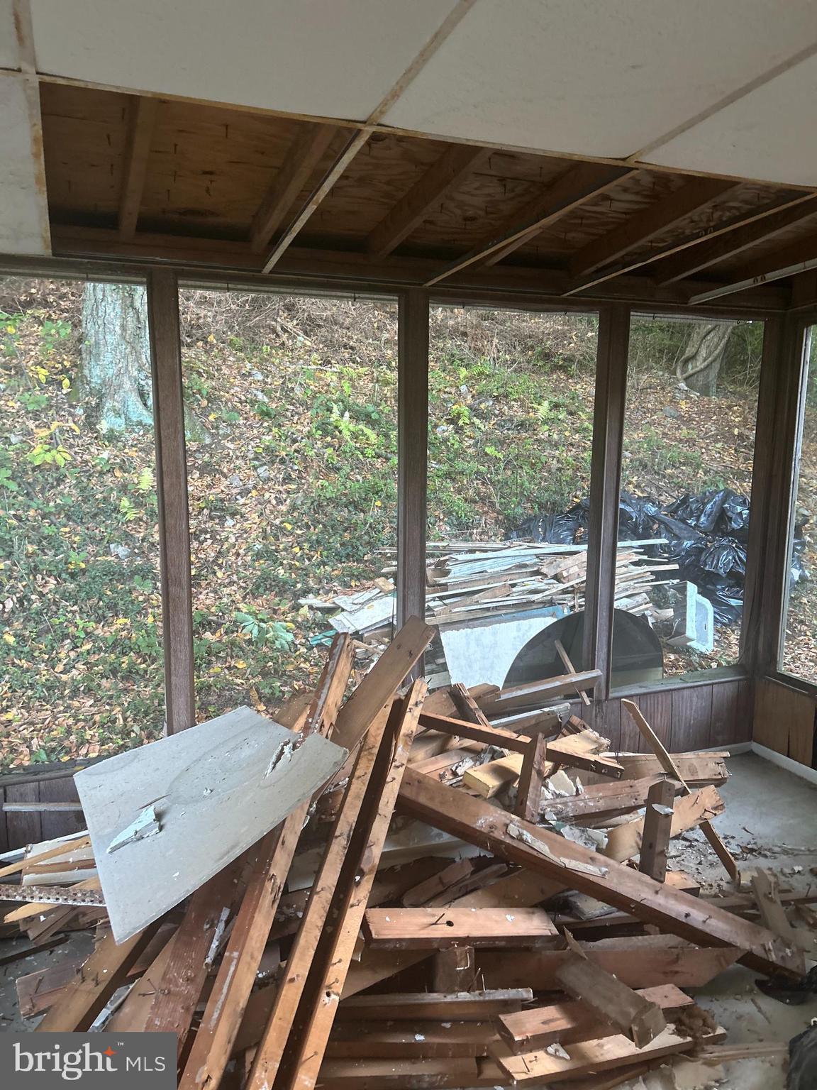 2638 Fairview Avenue Reading, PA 19606 - Photo 3 of 9