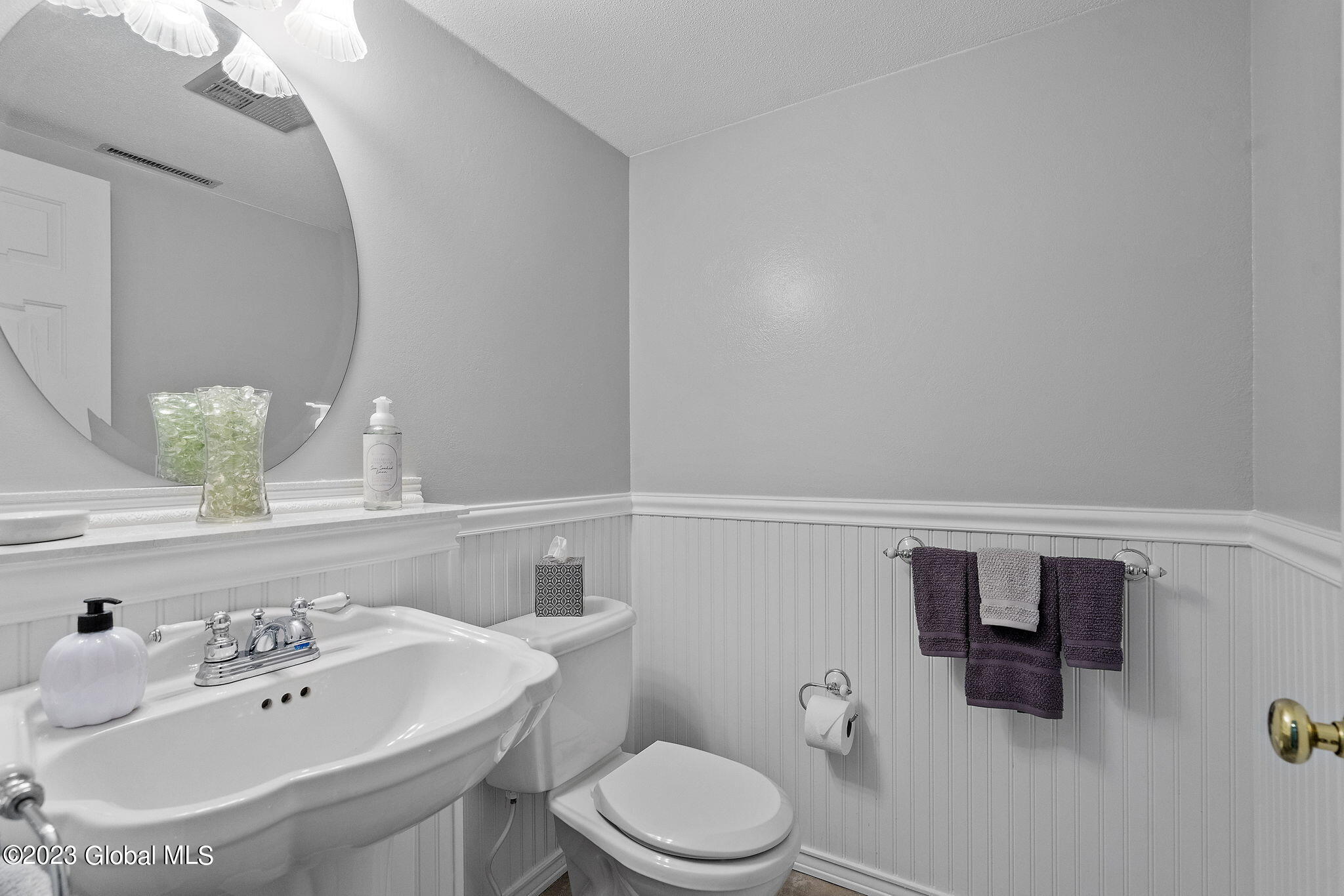 8 Highpointe Drive Troy, NY 12182 - Photo 2 of 57 29-web-or-mls-8-highpointe-dr